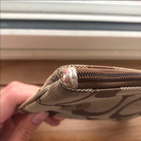 Coach Wallet - Picture 3 of 9